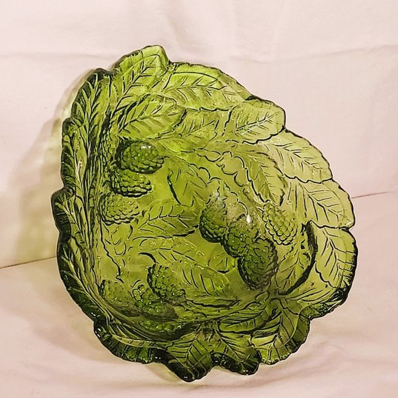 Vintage 1970's Indiana Glass Bowl - Loganberry Leaf Pattern - Picture 2 of 5